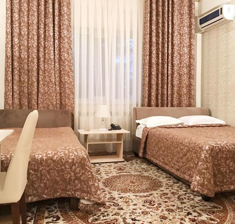 בישקק Rich Hotel מראה חיצוני תמונה