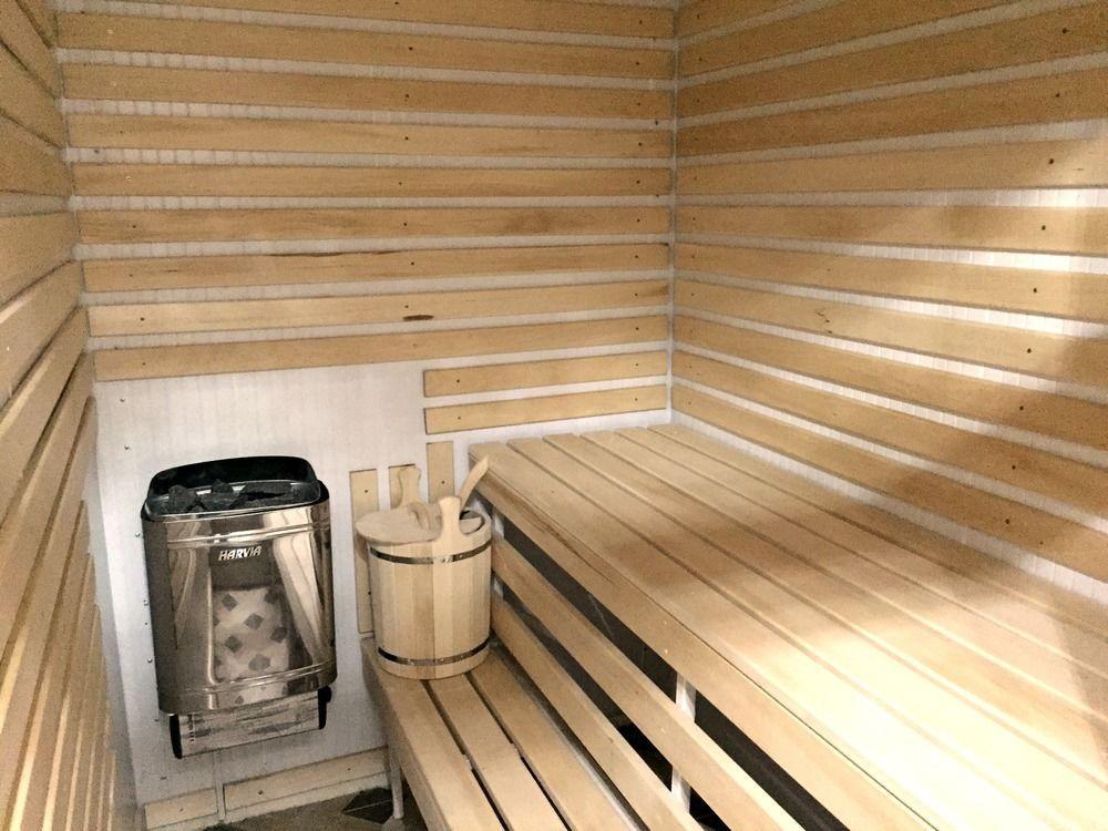 בישקק Rich Hotel מראה חיצוני תמונה